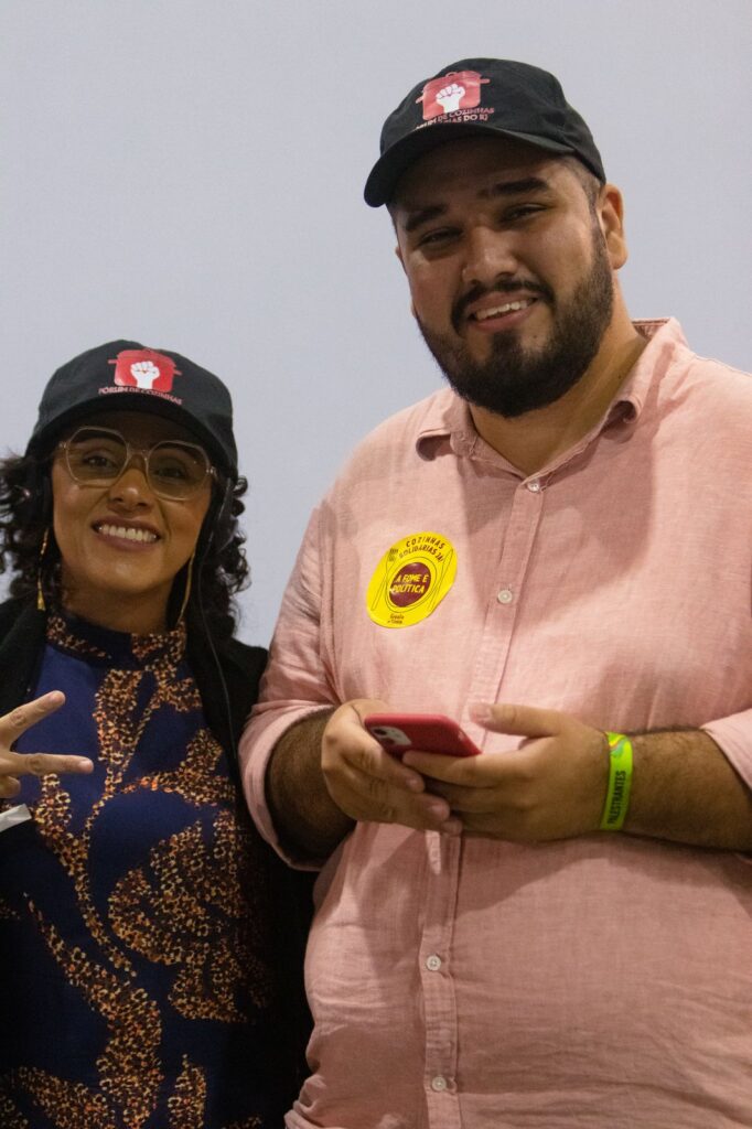 Membros do fórum de cozinhas solidárias do Rio de Janeiro no evento g20 social.